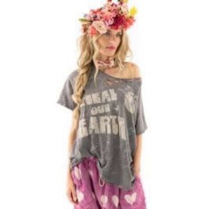 Heal the Earth Tee - Ozzy
MAGNOLIA PEARL